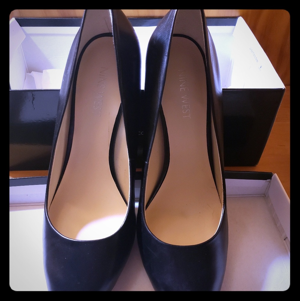 Nine West Black Heels with box